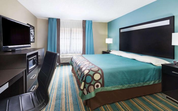 Super 8 by Wyndham Sulphur