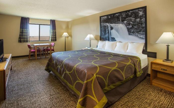 Super 8 By Wyndham Remington