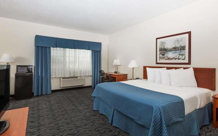 Baymont by Wyndham Des Moines Airport