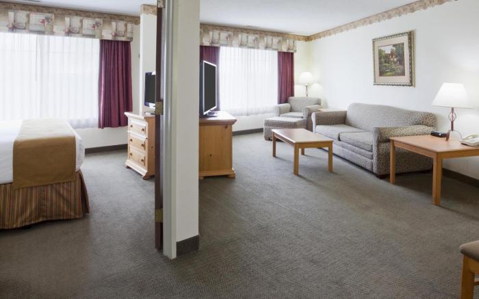 GrandStay Hotel & Suites