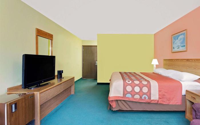 Super 8 By Wyndham Sturgeon Bay