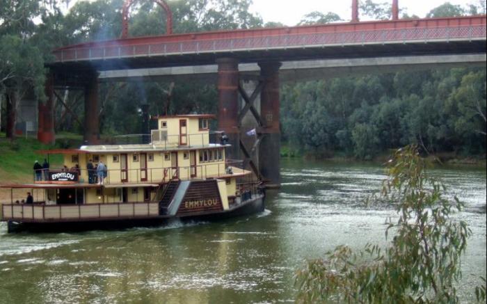 MAS Country  Riverboat Lodge Motor Inn