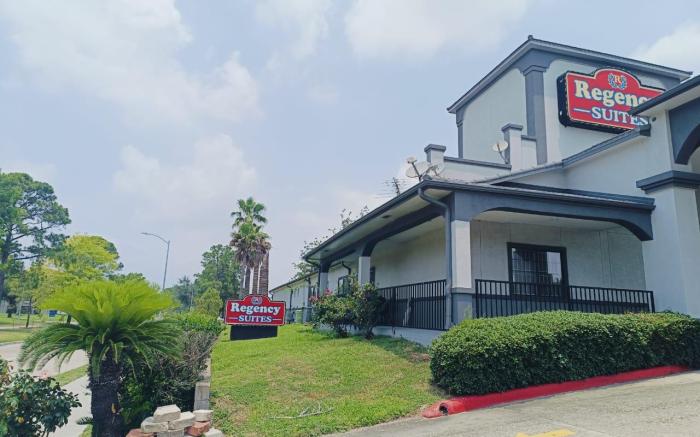 Hotel O Regency Suites Houston - IAH Beltway 8