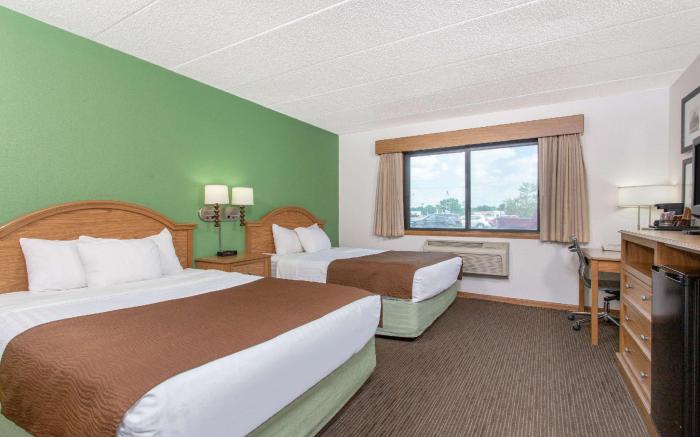 AmericInn by Wyndham Eau Claire