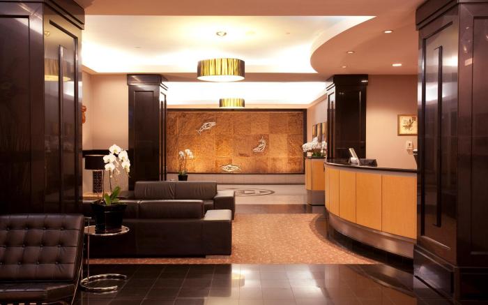 Carmana Hotel & Suites