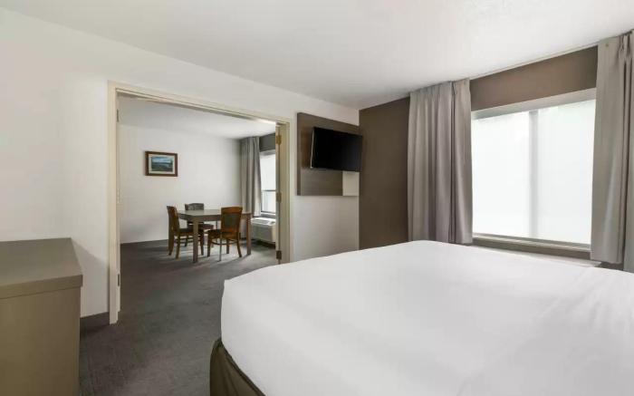 Comfort Inn & Suites Lake George