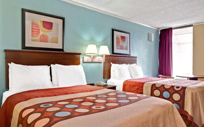 Super 8 By Wyndham Raleigh Downtown South