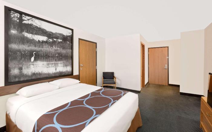 Super 8 By Wyndham St. James