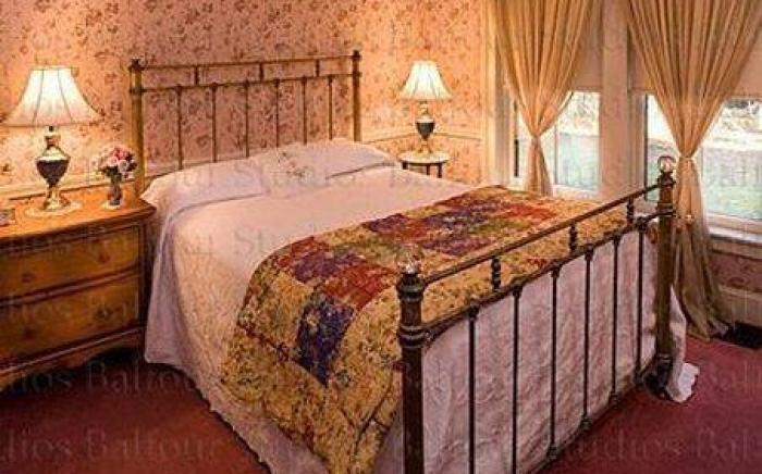 Primrose Inn