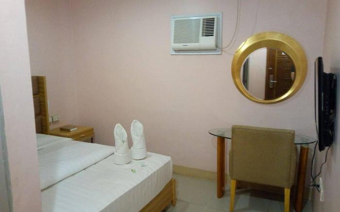Meaco Royal Hotel-Legazpi
