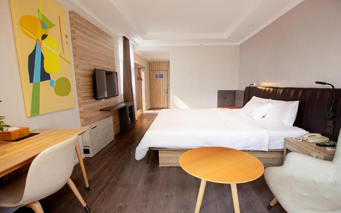 Hanting Premium Hotel Xinyang Railway Station