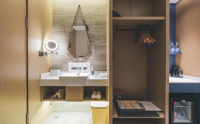 Atour Hotel Shaoxing Shangyu E-You Town