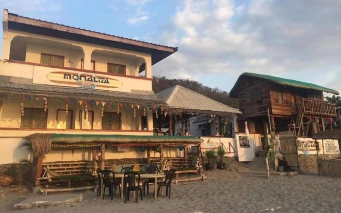 Monaliza Surf Resort