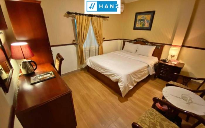 S811 Friday Premium Hotel