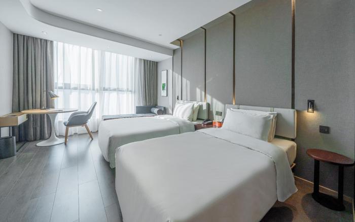 Atour Hotel Luzhou Bubugao Xintiandi