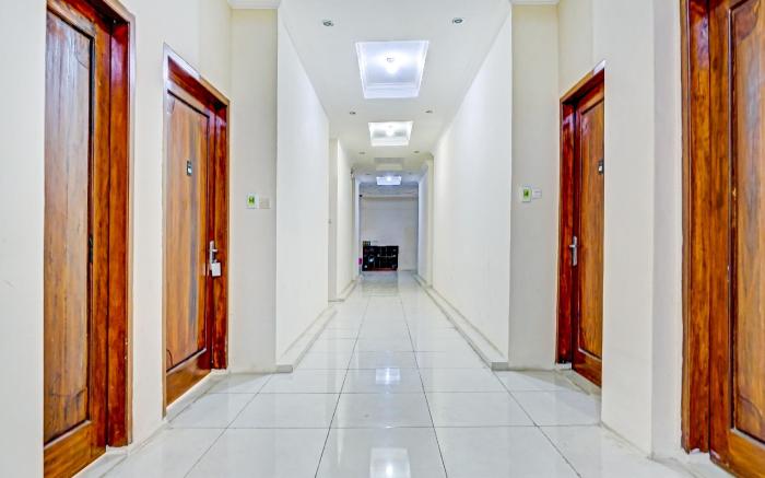 OYO 90544 Grand Redisa