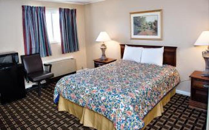 Grand View Plaza Inn & Suites