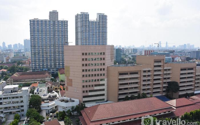 Homey and Modern 2BR at Menteng Square By Travelio