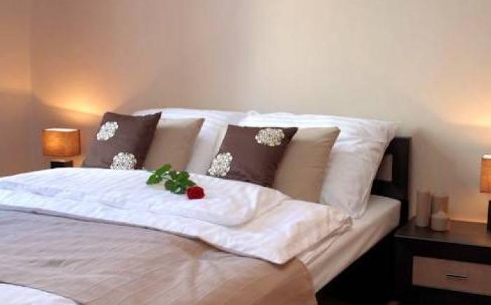 Glam House Apartments