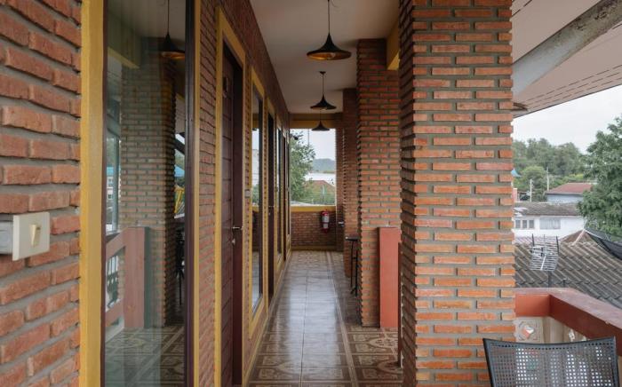 Pong Phen Guesthouse