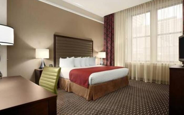 Embassy Suites St. Louis Downtown Hotel