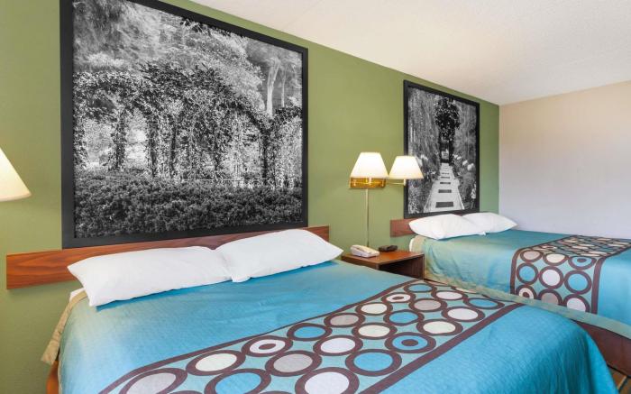 Super 8 By Wyndham Harrisburg Hershey West