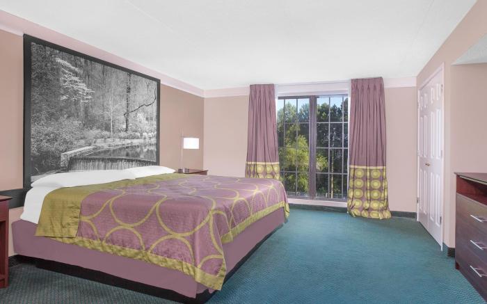 Super 8 By Wyndham Austell/Six Flags