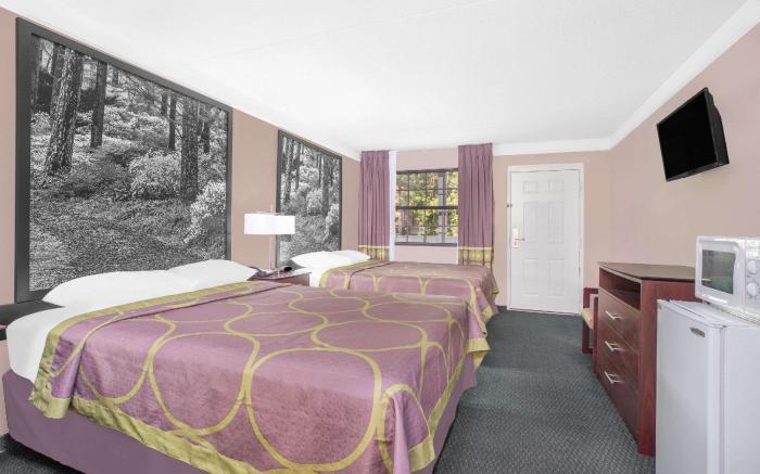 Super 8 By Wyndham Austell/Six Flags