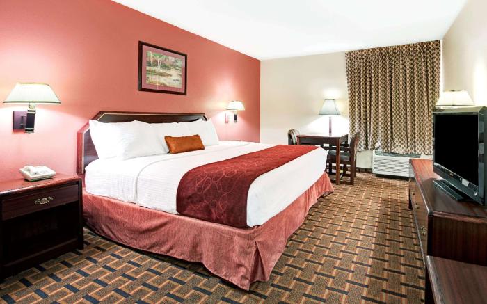 Days Inn by Wyndham Dallas Plano