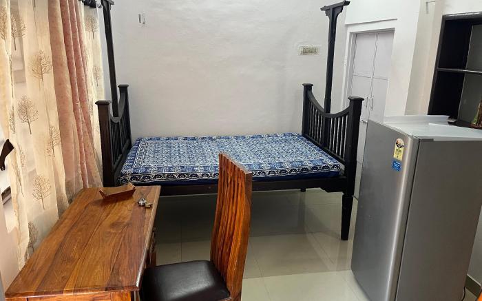 Independent Large Studio with Two Rooms Kitchen 