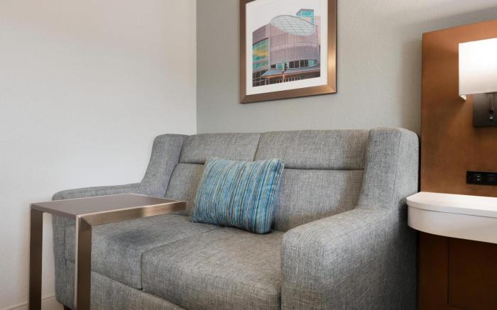 Hampton Inn Appleton-Fox River Mall Area