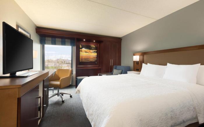 Hampton Inn Appleton (Fox River Mall Area)