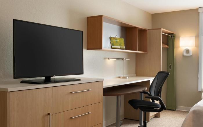 Home2 Suites by Hilton Milwaukee Brookfield