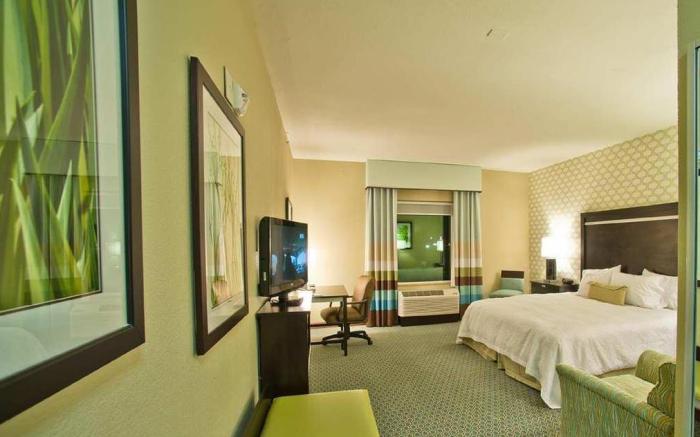 Hampton Inn & Suites Denison