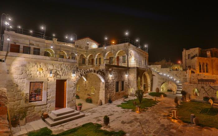 Acropolis Cave Suites