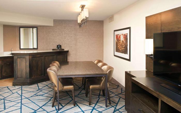 Embassy Suites by Hilton Detroit Livonia Novi