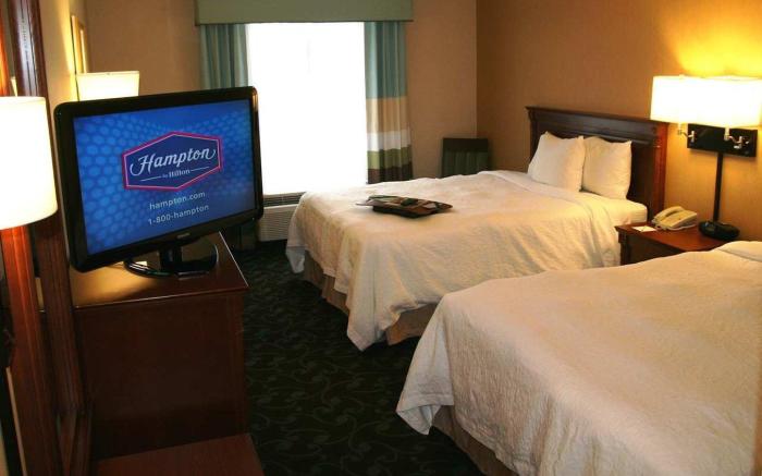 Hampton Inn and Suites Toronto Airport