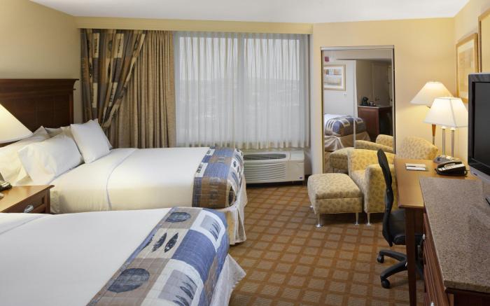 DoubleTree by Hilton Jefferson City