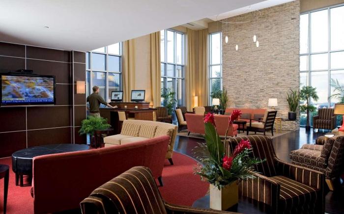 DoubleTree by Hilton Baton Rouge