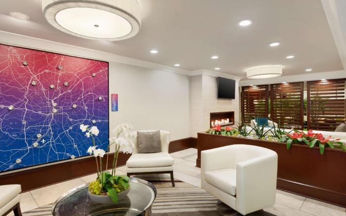 Embassy Suites by Hilton Atlanta Airport