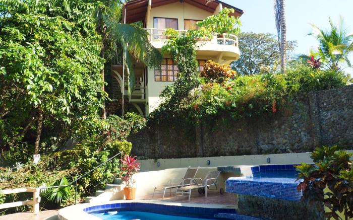 Hotel La Colina