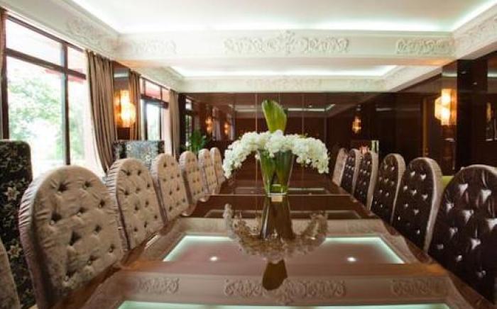 Maxim Pasha Hotel