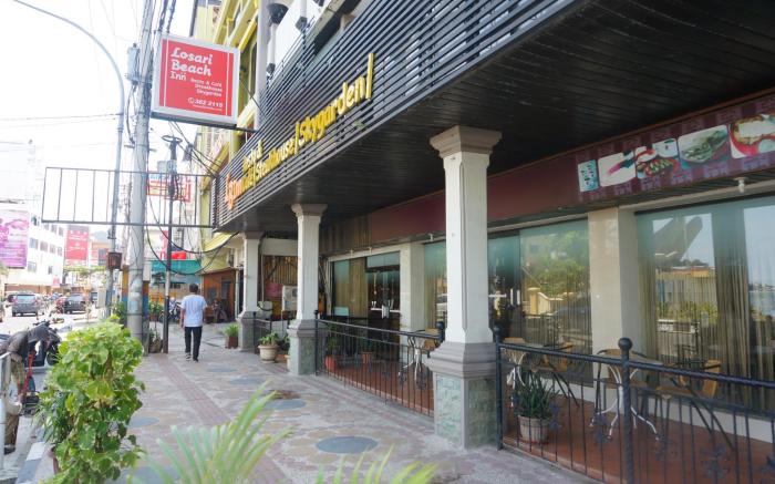 Losari Beach Inn Makassar