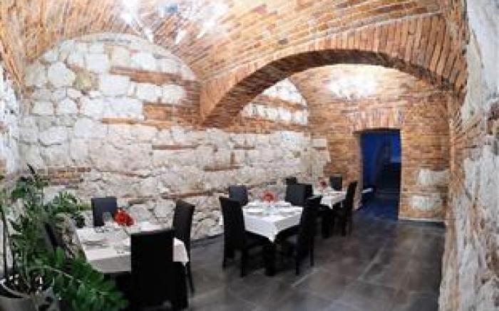 Queen Boutique Hotel