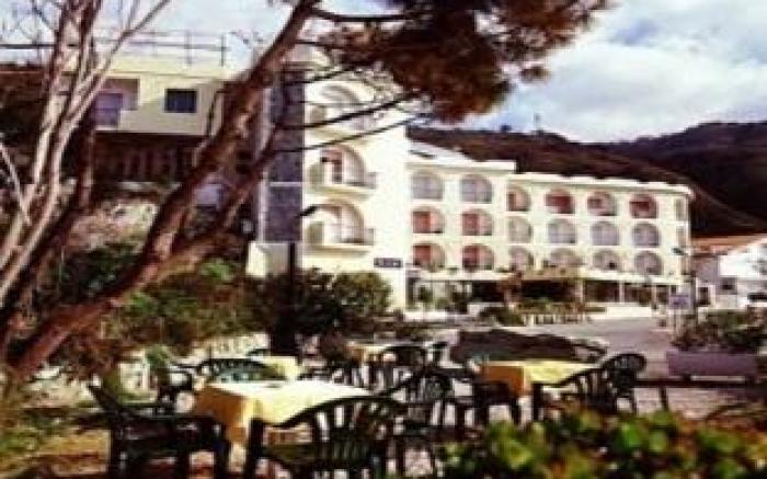 Hotel Ristorante La Scogliera