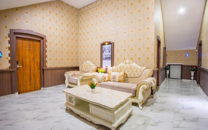 Royal Empire Boutique Hotel
