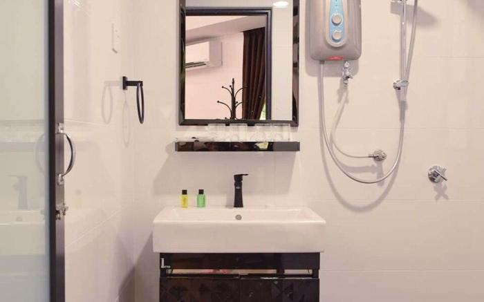 JOVIAL BOUTIQUE  PRIVATE ROOM 2 PAX@KAMPUNGBARU