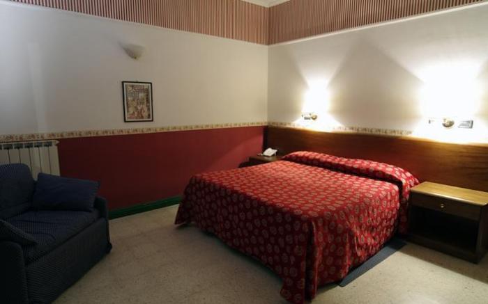 Hotel Iris Crillon