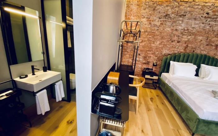 RUZ Hotels