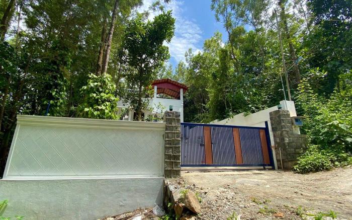 Pepper Woods, Homestay